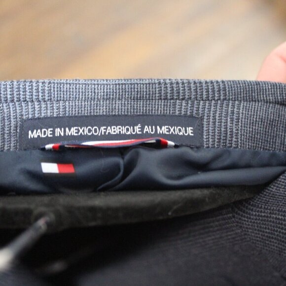 Tommy Hilfiger Men's Grey Suit 32W by 30L - Picture 9 of 9